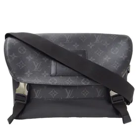 Louis Vuitton Messenger Voyager  Canvas Shoulder Bag ()