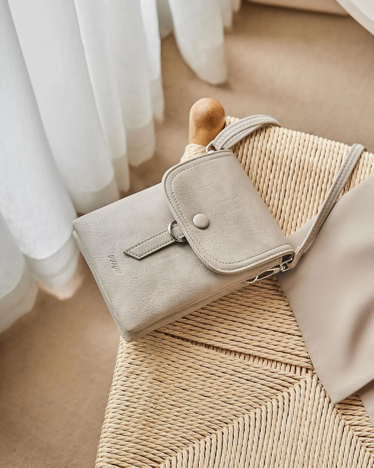 Small Crossbody Bags for women,Soft Leather Cell Phone Purse Lightweight,Little Crossbody Purses Women Trendy with Card slots